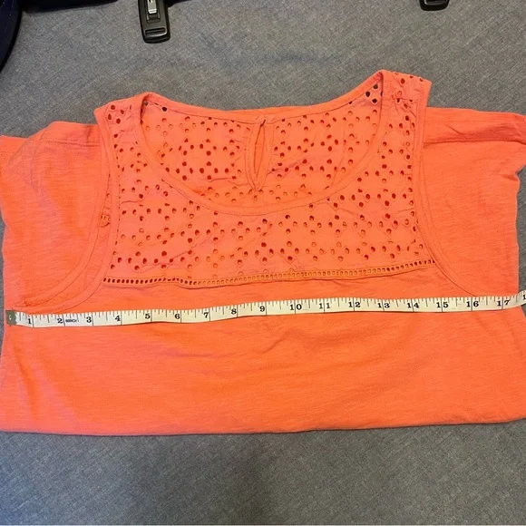 St. John’s Bay Eyelet Yoke Top Medium - Picture 4 of 5